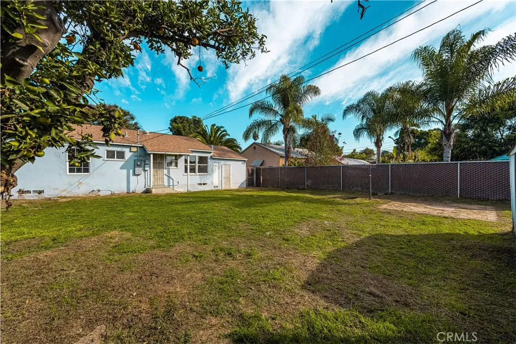 166 E Osgood Street, Long Beach, California 90805 home-pic-18